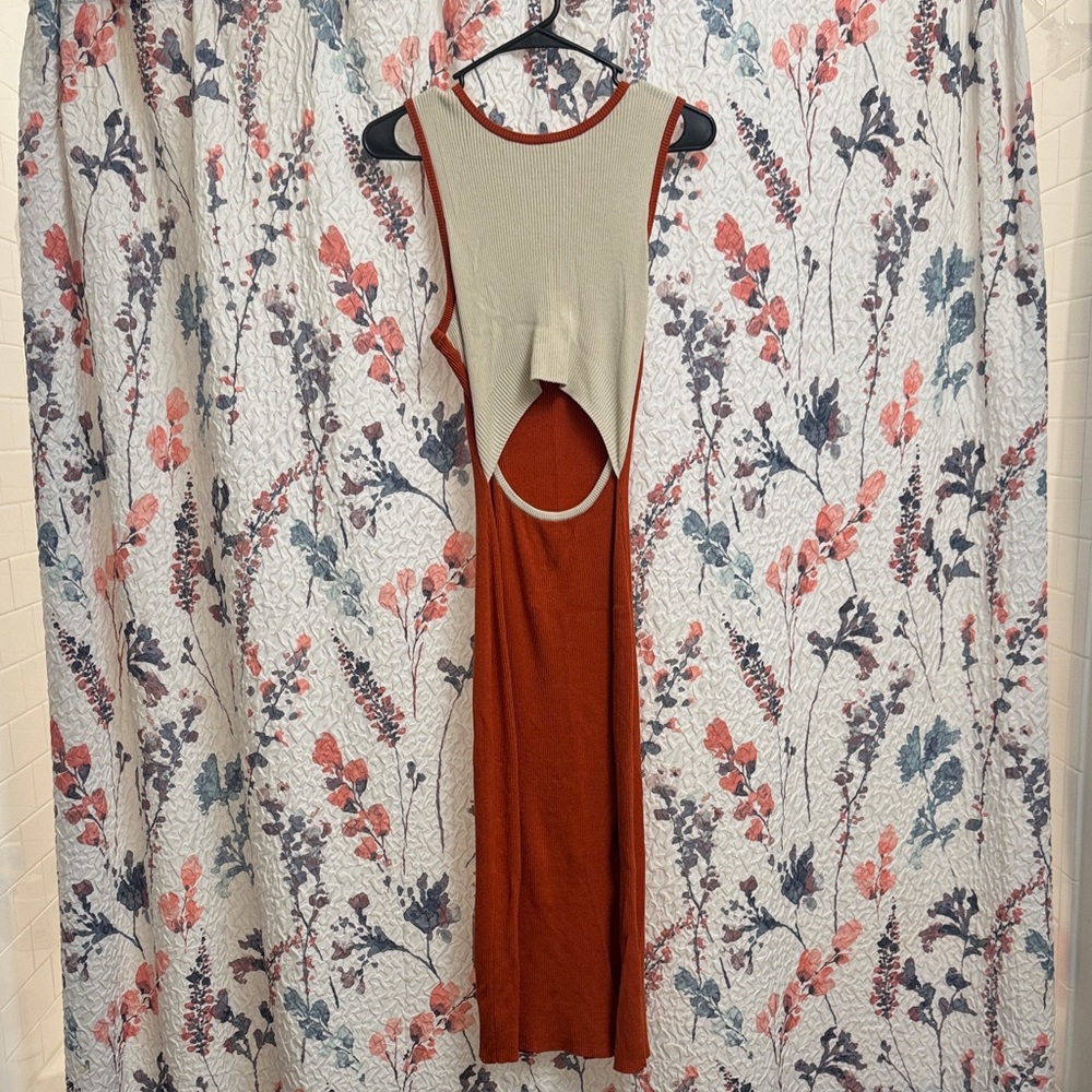 Amazon Women's Two-Tone Sleeveless Dress - Rust and Beige